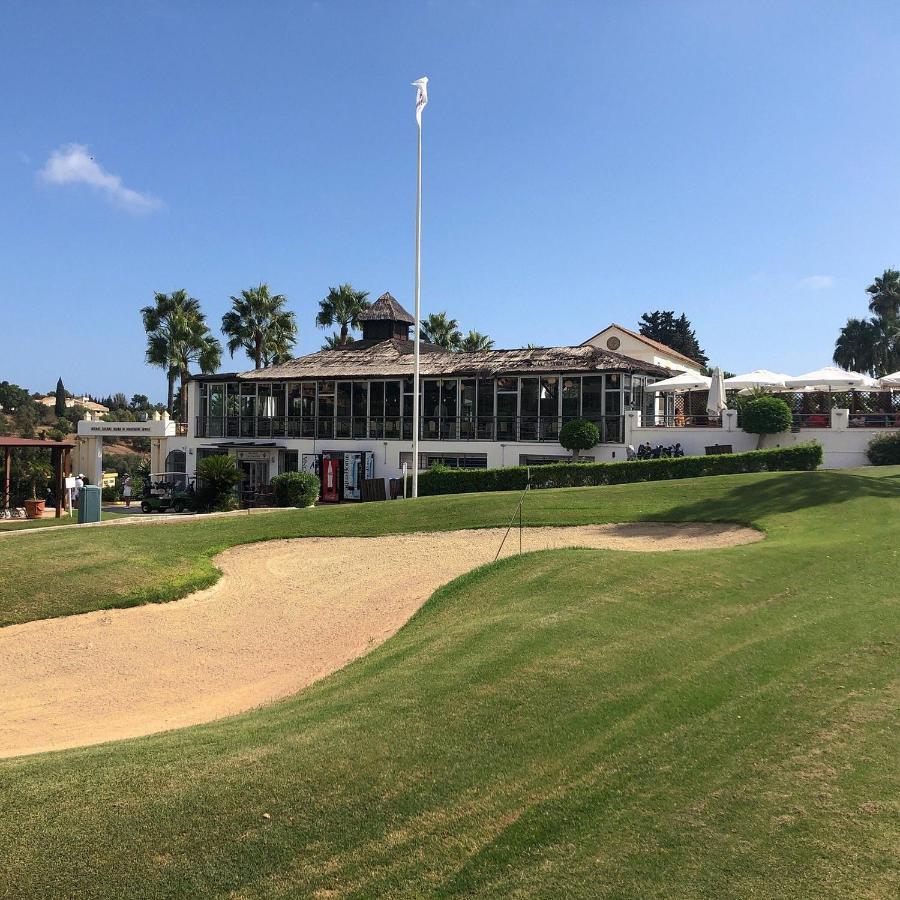 Ample Luxury Apart Fancy Marbella Golf & Padel מראה חיצוני תמונה
