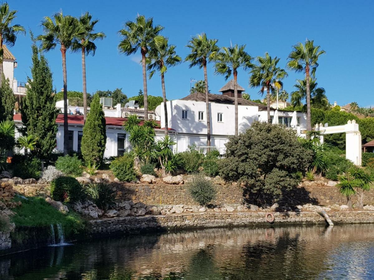Ample Luxury Apart Fancy Marbella Golf & Padel מראה חיצוני תמונה